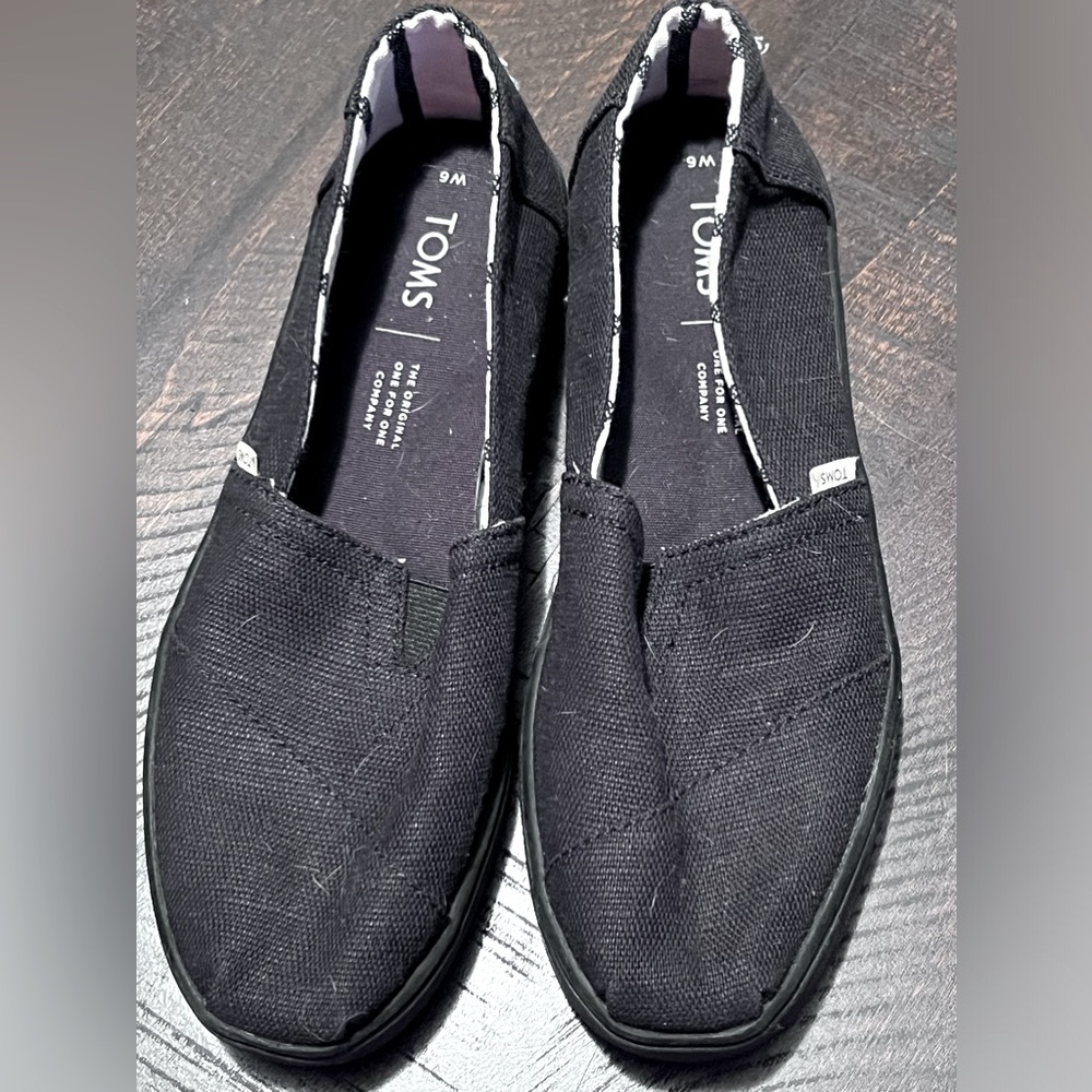 Toms